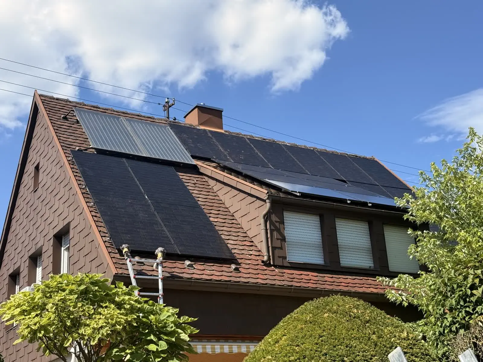 Photovoltaikanlage mit 9,3 kWp auf Einfamilienhaus in Altdorf