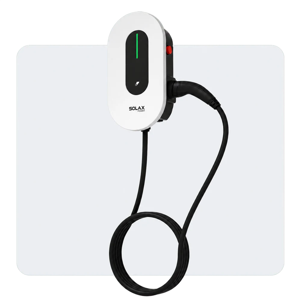 SolaX Wallbox mit Ladekabel zum Laden des E-Autos mit Solarstrom